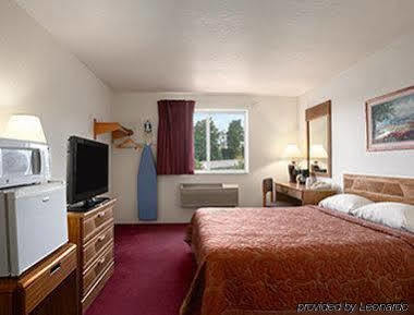 Super 8 By Wyndham Johnstown Hotel Esterno foto